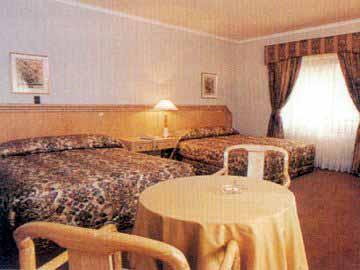 Hotel Diego De Almagro Centro 4*